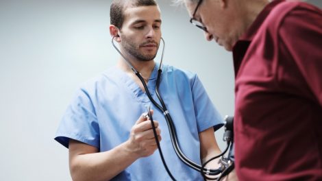 Coronary Heart Disease: Symptoms, Risk Factors, and What Medicare Covers (2026)