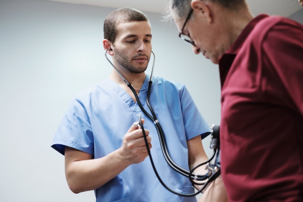 Coronary Heart Disease: Symptoms, Risk Factors, and What Medicare Covers (2026)